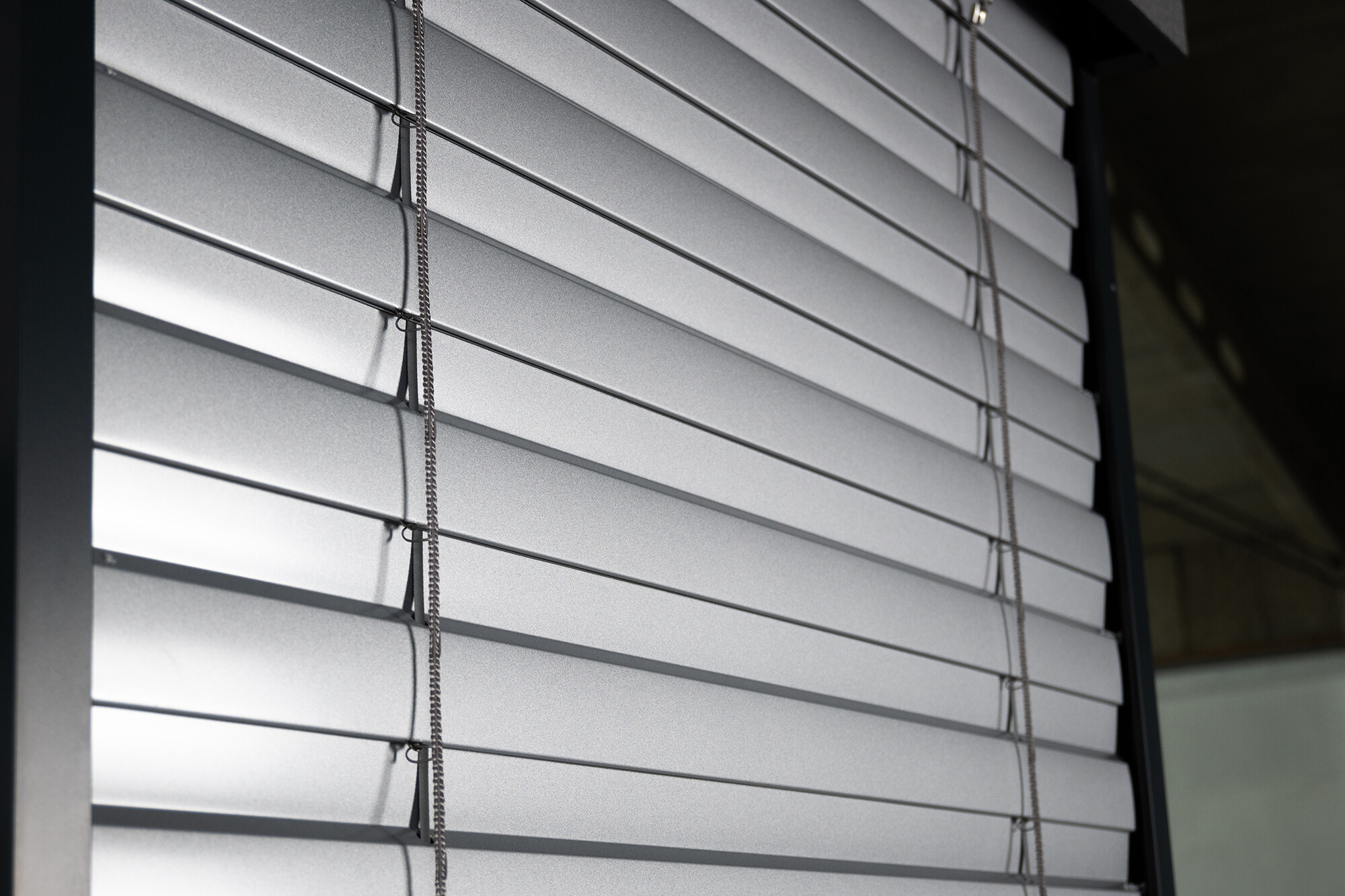 Stores RRBarros – Lamelles Z-90 sur mesure